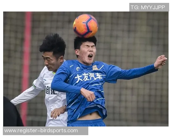 武汉足球队灵活性引发热议球迷对战术调整与球队表现的看法碰撞